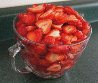 How To Dehydrate Strawberries recipe by Barefeet In The Kitchen