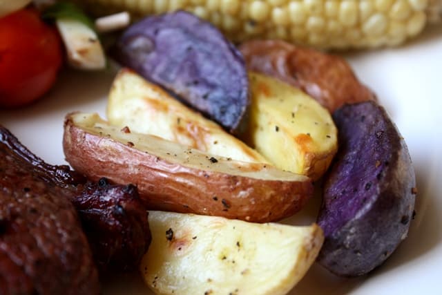 Crisp Garlic Oven Fries with Purple Potatoes recipe by Barefeet In The Kitchen