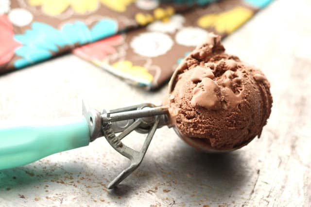 Dark Chocolate Almond Ice Cream recipe by Barefeet In The Kitchen