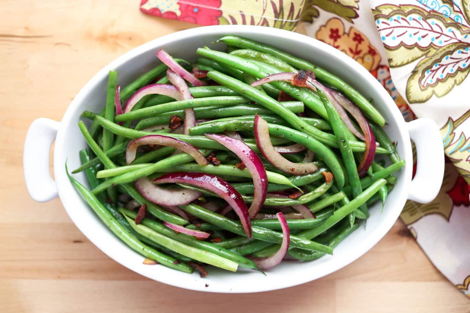 Simple Skillet Green Beans with Bacon