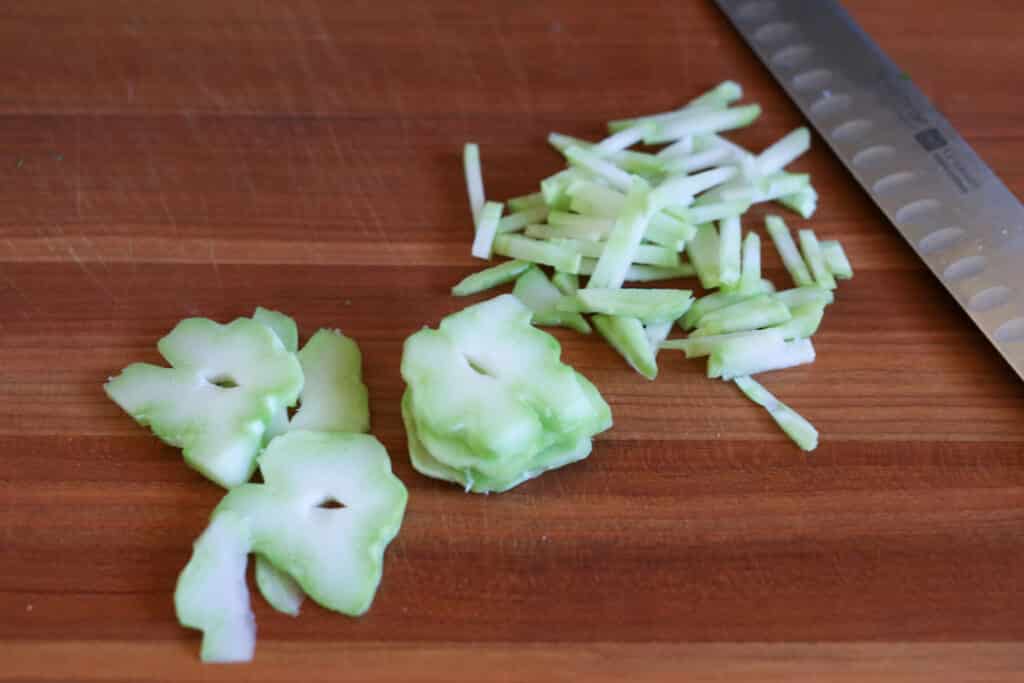 Cómo cortar brócoli en cerillas
