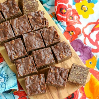 Better-Than-Store-Bought Candy Bars are SO easy to make! - get the recipe at barefeetinthekitchen.com