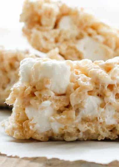 Perfectly chewy rice crispy treats! get all the tips at barefeetinthekitchen.com