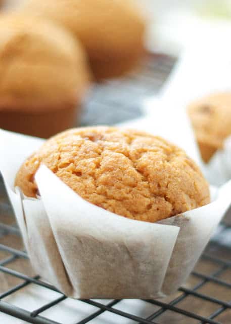 Making your own muffin and cupcake liners is EASY! Find out how at barefeetinthekitchen.com