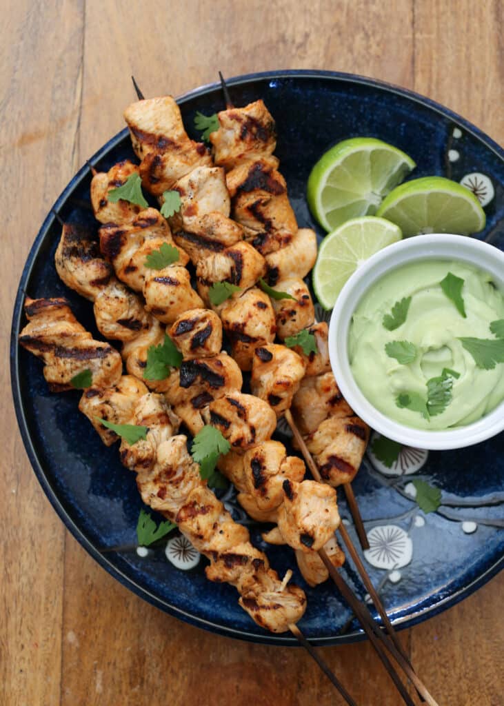 Chipotle Chicken Kabobs with Avocado Cream Sauce - recipe by Barefeet In The Kitchen