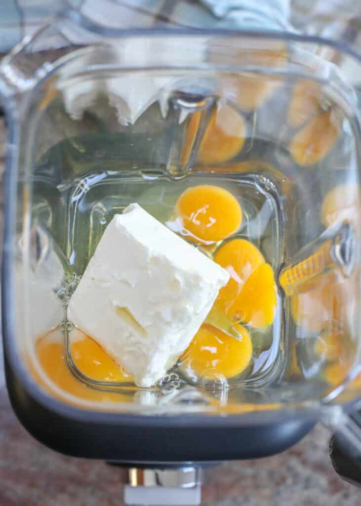 ¡Solo necesitas DOS ingredientes para hacer estos cremosos panqueques de queso crema!