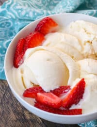 The best and easiest Homemade Ice Cream - get the recipe at barefeetinthekitchen.com