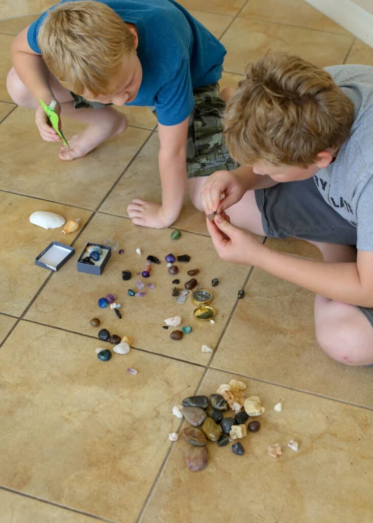 Talking about Unstructured Play Time in my house of boys - read more at barefeetinthekitchen.com