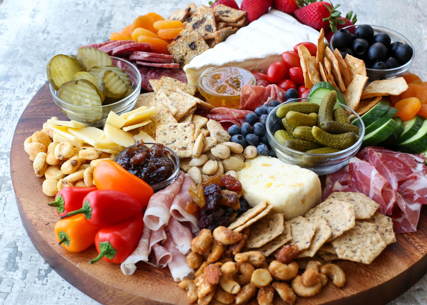 How To Make The Ultimate Charcuterie Board (Cheese Board) VIDEO - Simply  Home Cooked