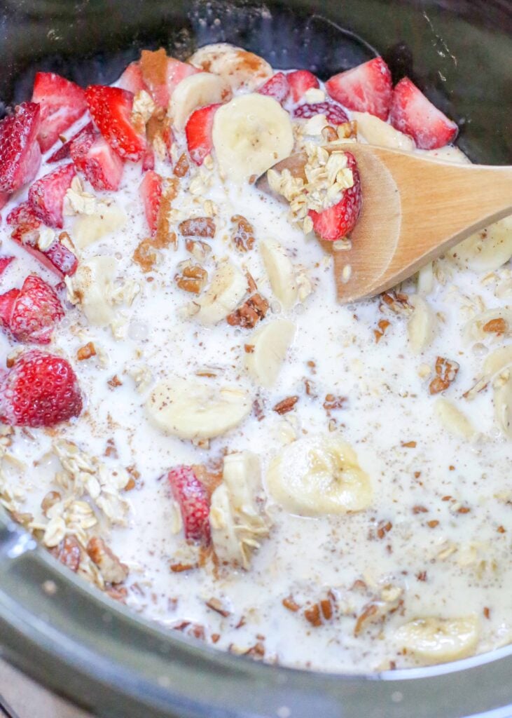 Crock-Pot Oatmeal with Berries, Bananas, and Nuts