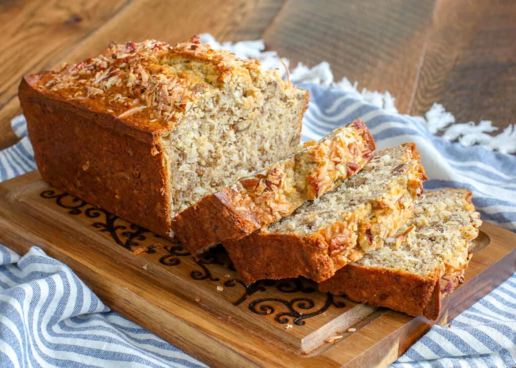 Banana Bread with Coconuts and Pecans