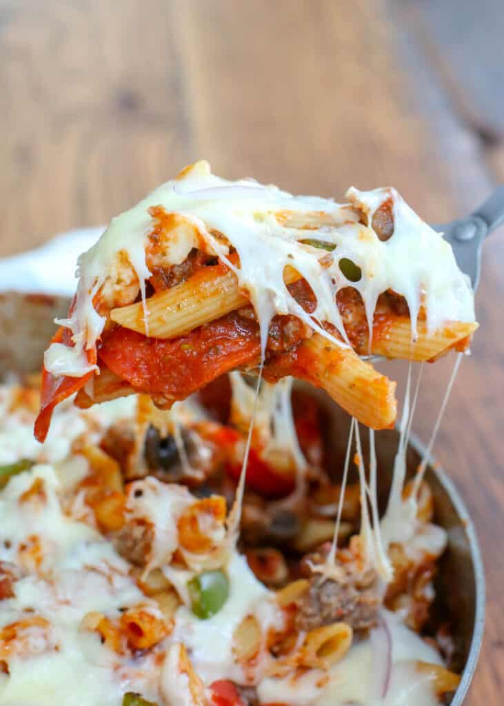 Pizza Pasta is a cheesy, meat and vegetable filled dinner that you can make in just 30 minutes!