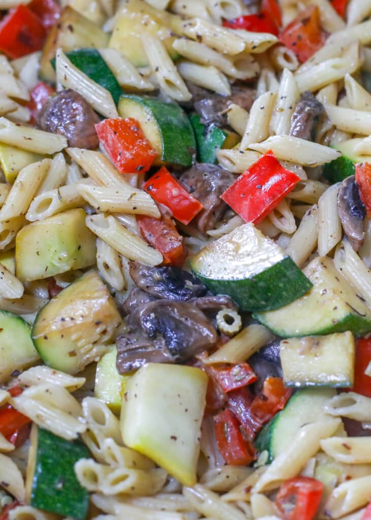 Creamy Pasta with Vegetables in a dinner hit in just 20 minutes!