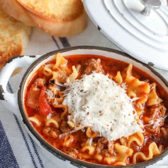 Everything you love about classic lasagna in a hearty bowl of soup! get the recipe at barefeetinthekitchen.com