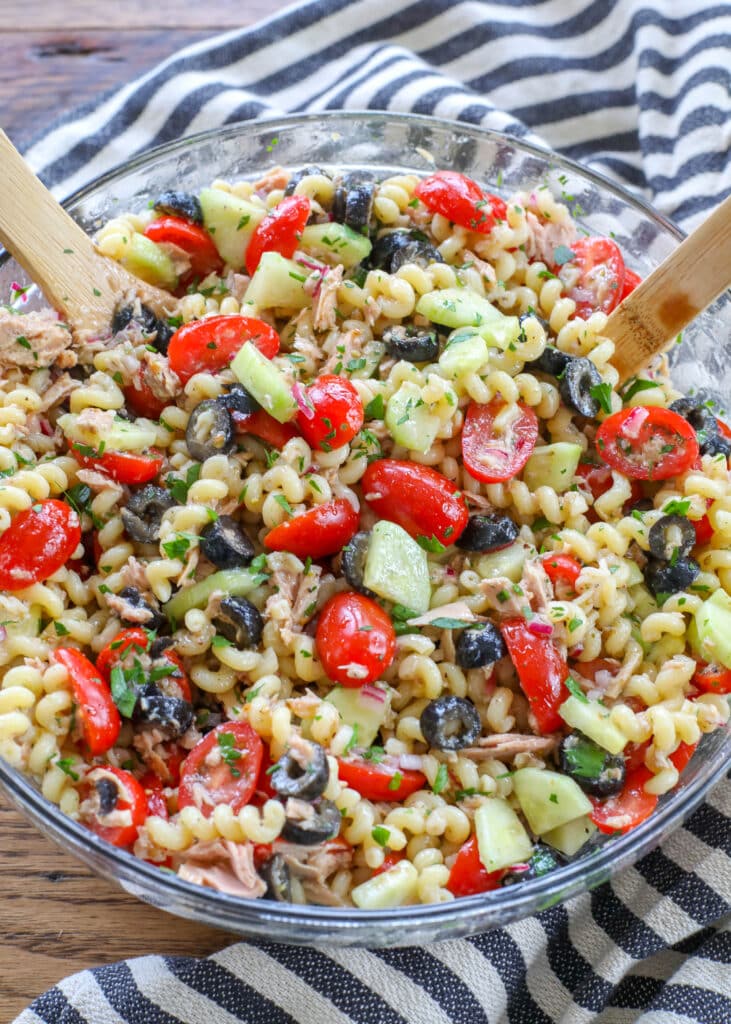 Tangy Tuna Pasta Salad with Vegetables