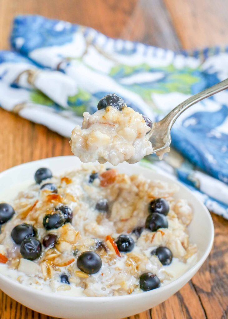 Oatmeal with Blueberries