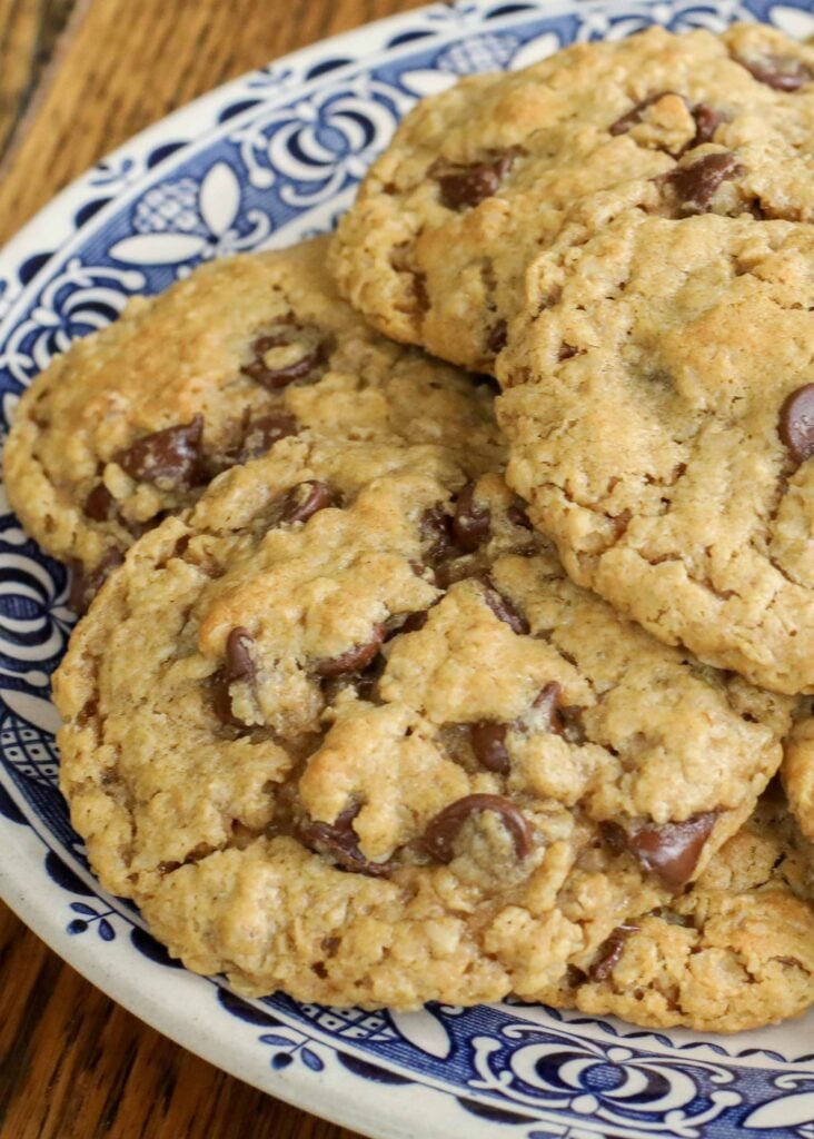 Oatmeal Peanut Butter Cookies with Chocolate