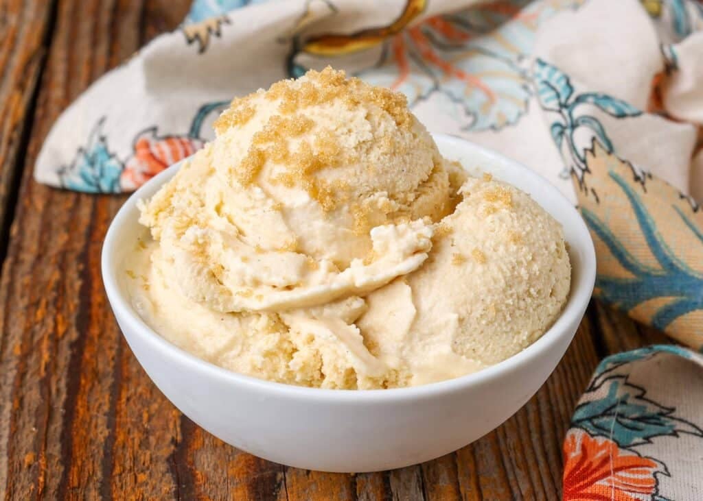 brown sugar ice cream in white bowl