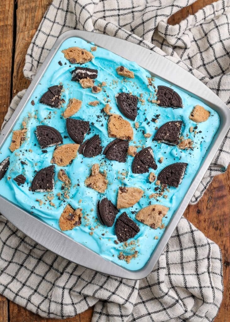 vanilla ice cream with oreos and chocolate chip cookies