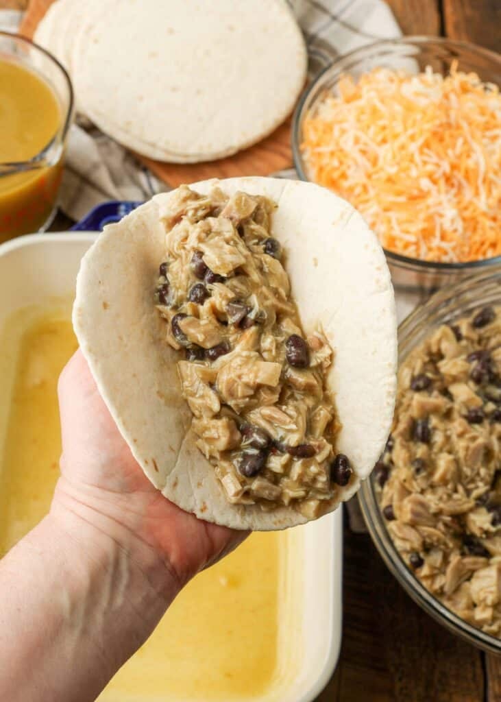 Tortilla filled with chicken and black bean filling
