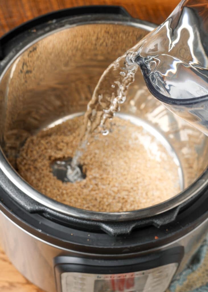 adding water to oats in pressure cooker