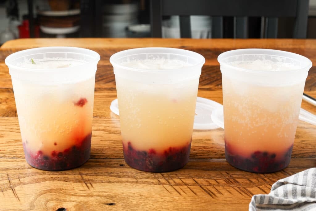 making drinks in deli containers